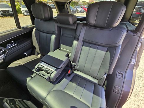 Used 2024 Land Rover Range Rover Long Wheelbase Autobiography AWD/4WD image 23