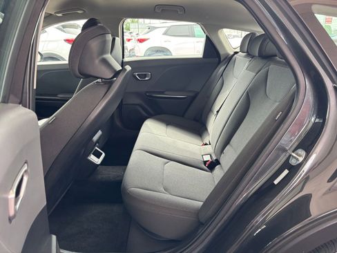 Used 2025 Kia K4 LXS image 24