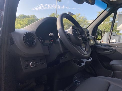 New 2024 Mercedes-Benz Sprinter 2500 image 23