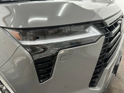 Used 2024 Lexus GX 550 w/ Accessory Package (Z1) AWD/4WD image 12