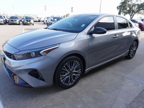 Used 2023 Kia Forte GT-Line w/ GT-Line Premium Package image 3