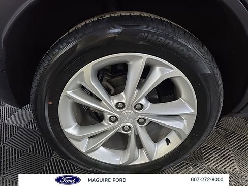 Used 2023 Buick Encore GX Preferred w/ Cold Weather Comfort Package AWD/4WD image 16