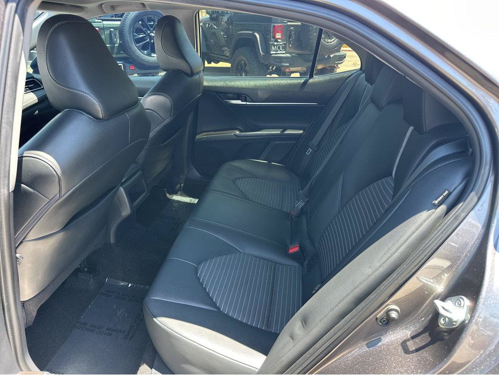 Used 2022 Toyota Camry SE w/ Convenience Package FWD image 10