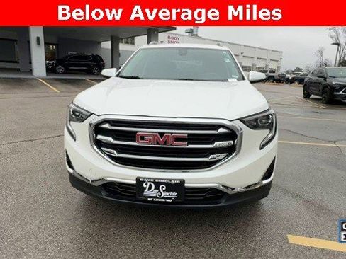 Used 2021 GMC Terrain SLT image 3