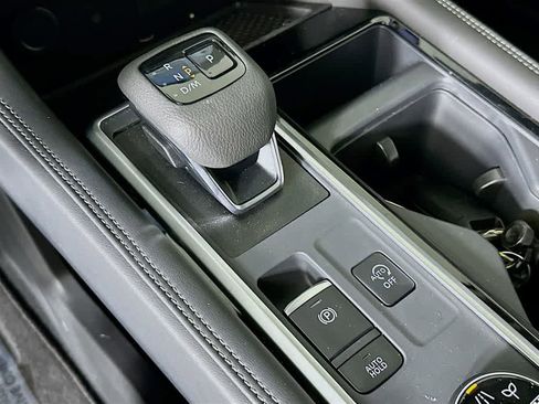 Used 2025 Nissan Pathfinder Platinum w/ Cargo Package image 18