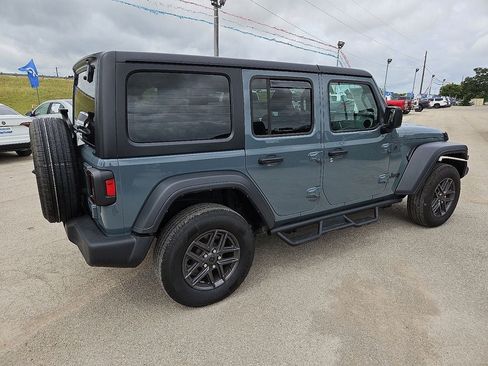 Used 2024 Jeep Wrangler Unlimited Sport AWD/4WD image 8