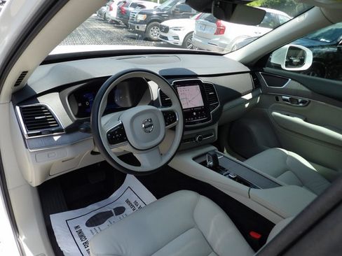 Certified 2025 Volvo XC90 B6 Plus w/ Protection Package Premier AWD/4WD image 10