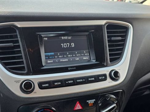 Used 2022 Hyundai Accent SE FWD image 21