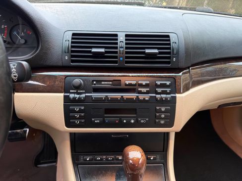 Used 2001 BMW 325Ci Convertible image 19