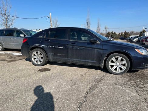 Used 2012 Chrysler 200 Touring w/ Cold Weather Group image 13
