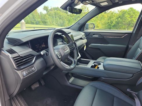 New 2026 GMC Acadia AT4 w/ Luxury Package image 12