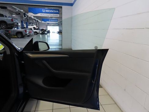 Used 2023 Tesla Model Y Long Range image 30