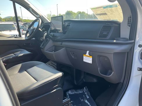 New 2026 Ford Transit 250 Low Roof RWD image 11