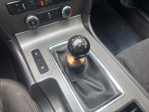 Used 2012 Ford Mustang GT RWD image 31