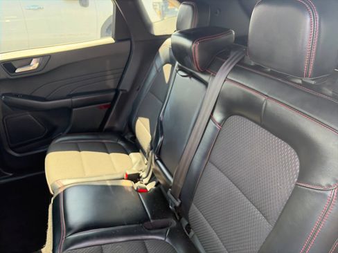 Used 2023 Ford Escape ST-Line AWD/4WD image 10