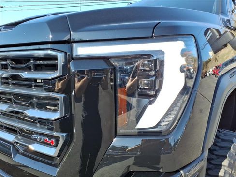Used 2024 GMC Sierra 3500 AT4 w/ AT4 Premium Plus Package image 11