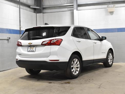 Used 2020 Chevrolet Equinox LS w/ LS Convenience Package FWD image 26