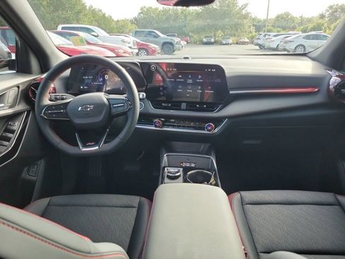 Used 2026 Chevrolet Equinox RS w/ Safety and Technology Package image 2