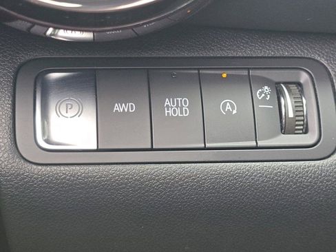Used 2025 Chevrolet Equinox RS w/ Convenience Package III AWD/4WD image 11