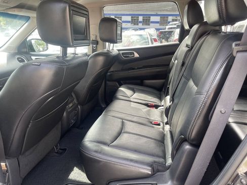 Used 2014 Nissan Pathfinder Platinum w/ Platinum Premium Package AWD/4WD image 20