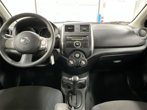 Used 2013 Nissan Versa SV image 10