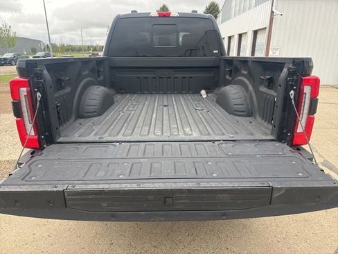 Used 2023 Ford F250 Platinum AWD/4WD image 10
