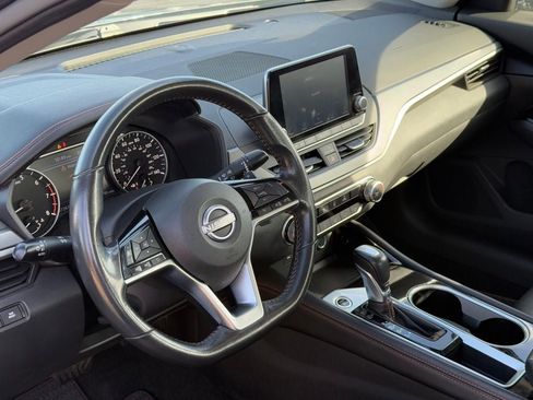 Used 2023 Nissan Altima 2.5 SR image 19