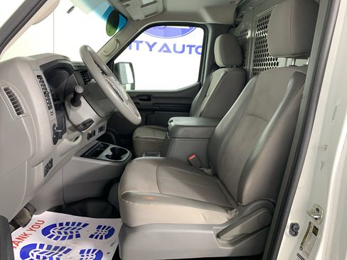 Used 2019 Nissan NV 2500 SV RWD image 14