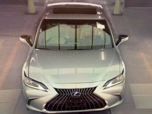 Used 2022 Lexus ES 300h w/ Premium Package FWD image 12