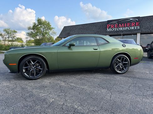 Used 2022 Dodge Challenger SXT w/ Blacktop Package RWD image 4