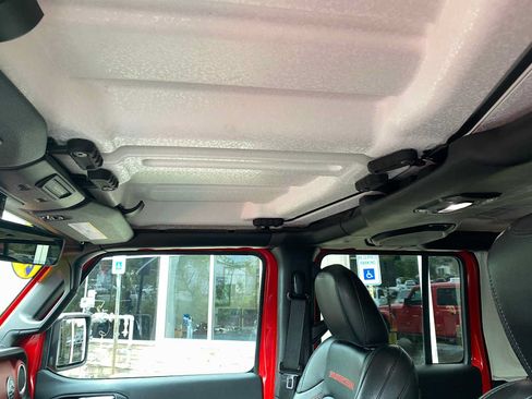 Used 2018 Jeep Wrangler Unlimited Rubicon AWD/4WD image 25