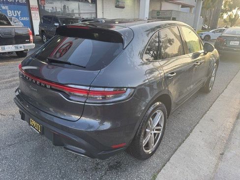 Used 2023 Porsche Macan image 3
