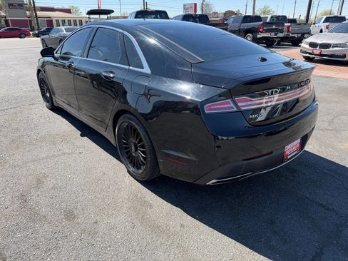 Used 2017 Lincoln MKZ Reserve image 3
