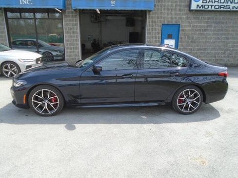 Used 2021 BMW 530i xDrive w/ M Sport Package image 8