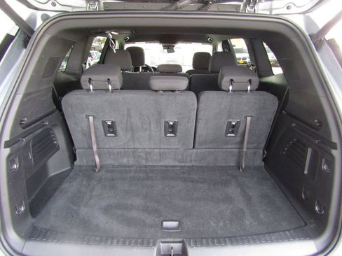 Used 2025 GMC Acadia Elevation image 37