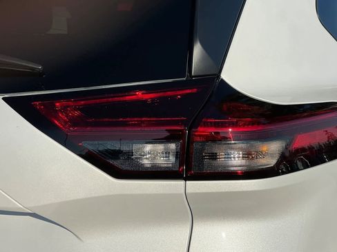 New 2026 Nissan Rogue SV image 34