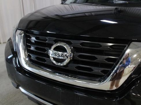 Used 2019 Nissan Pathfinder S AWD/4WD image 34