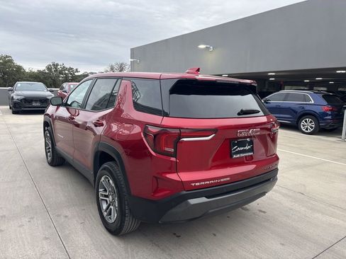 Used 2025 GMC Terrain Elevation image 8