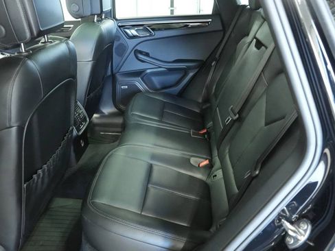 Used 2024 Porsche Macan image 27