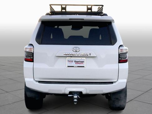 Used 2021 Toyota 4Runner SR5 Premium image 5