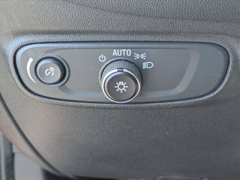 Certified 2020 Chevrolet Equinox LS FWD image 12