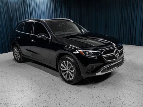 Certified 2026 Mercedes-Benz GLC 300 image 3