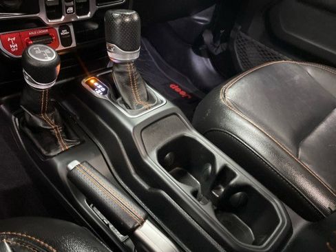 Used 2021 Jeep Gladiator Mojave AWD/4WD image 24