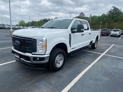 Used 2023 Ford F250 XL w/ XL Driver Assist Package AWD/4WD image 3