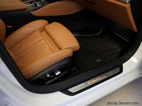 Used 2020 BMW 540i xDrive w/ Premium Package image 38