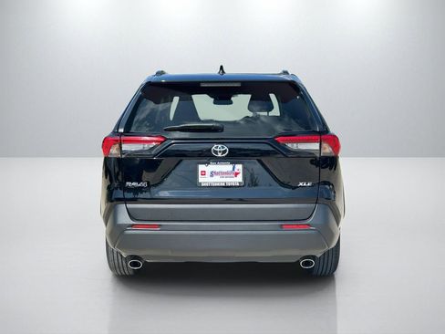 Used 2025 Toyota RAV4 XLE FWD image 6