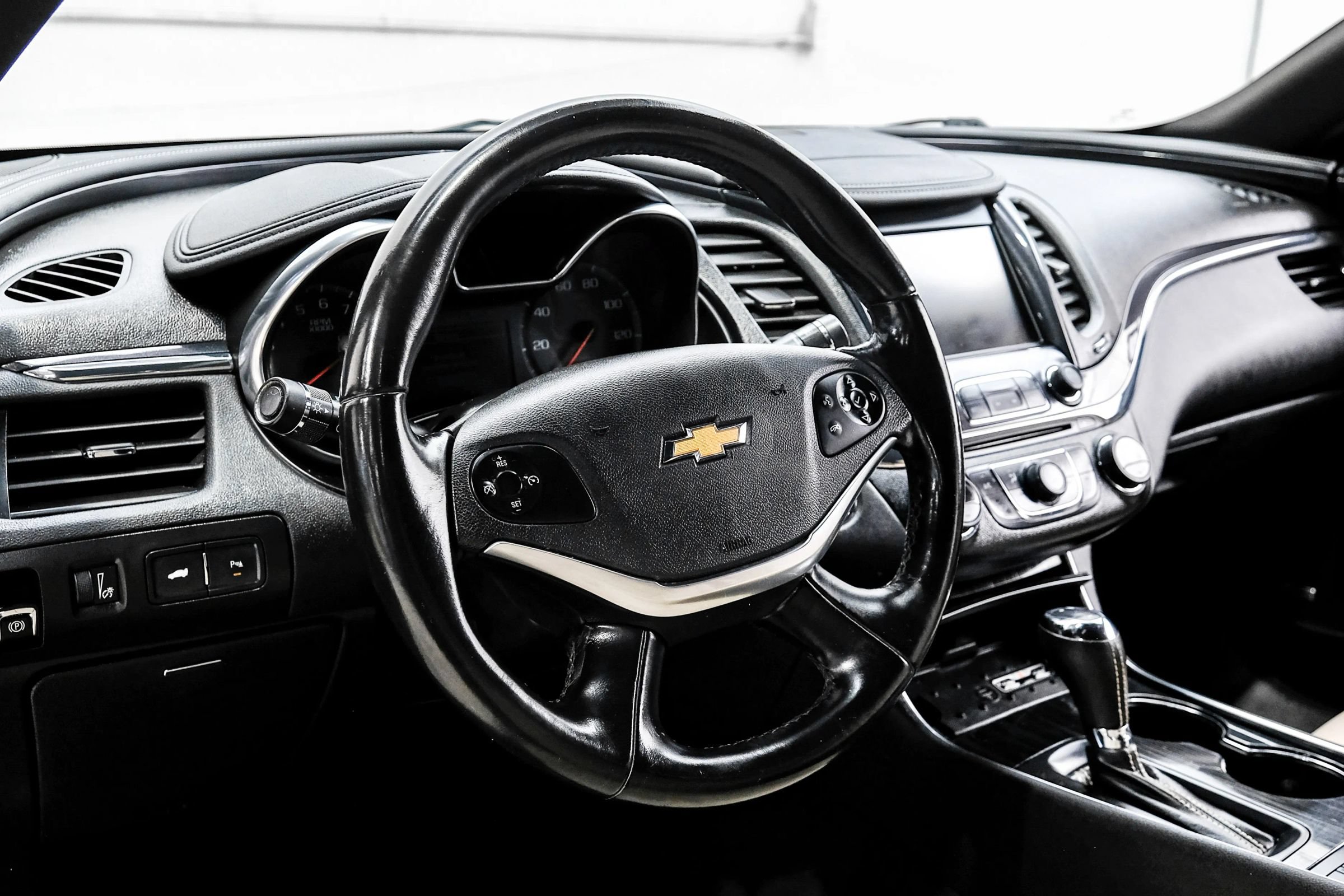 Used 2018 Chevrolet Impala Premier FWD image 18