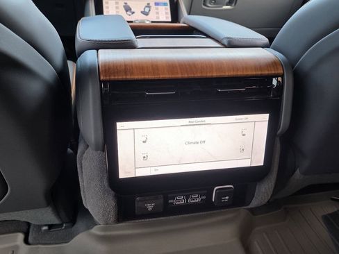 Used 2022 Jeep Grand Wagoneer Series II w/ Premium Group II image 22