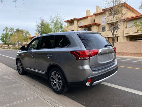 Used 2017 Mitsubishi Outlander ES image 4