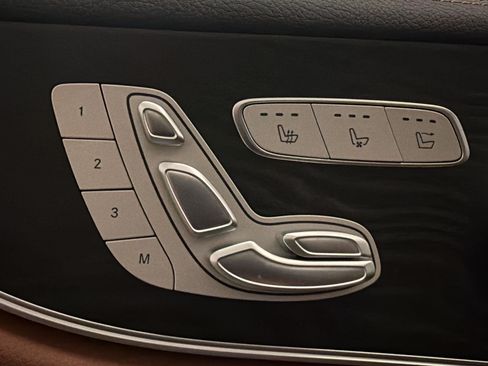 Used 2023 Mercedes-Benz E 450 Cabriolet image 19